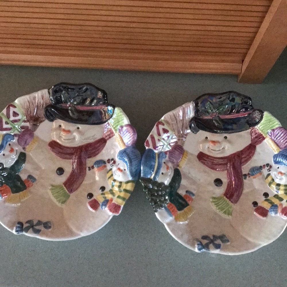 Assorted Ceramic Holiday Plate Decor - Picture 2 of 10